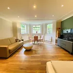 Amaroo - Serviced Apartment 