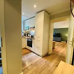 アパート Amaroo - Serviced Apartment 