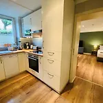 Amaroo - Serviced Apartment 