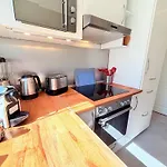 Amaroo - Serviced Apartment 