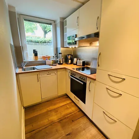 Apartament Amaroo - Serviced Apartment 