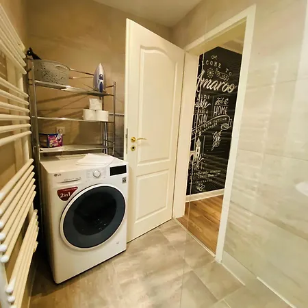 Apartament Amaroo - Serviced Apartment 