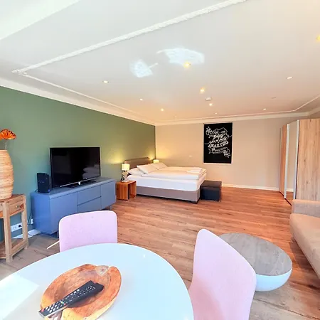 Amaroo - Serviced Apartment 