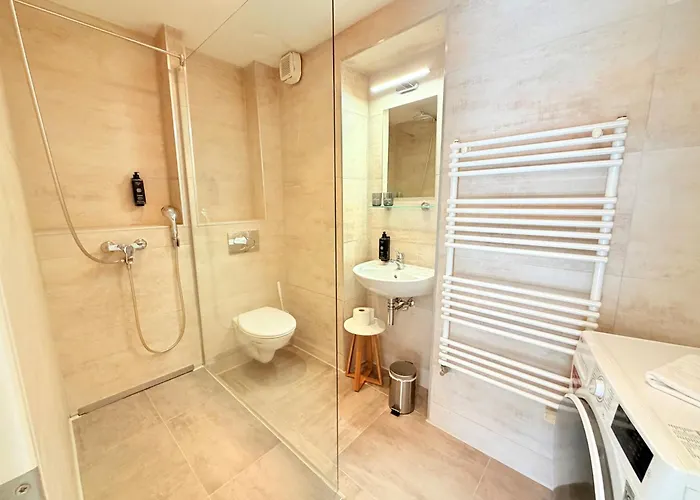 Amaroo - Serviced Apartment 