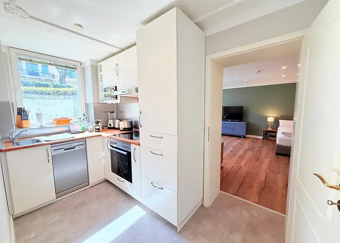 Amaroo - Serviced Apartment 