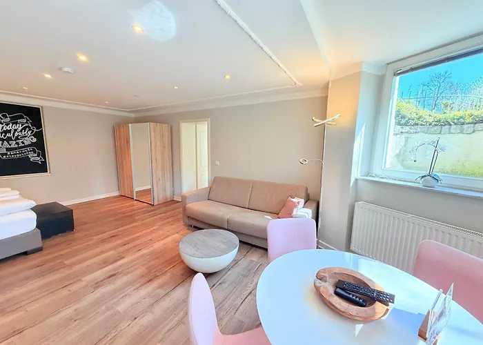 Amaroo - Serviced Apartment 