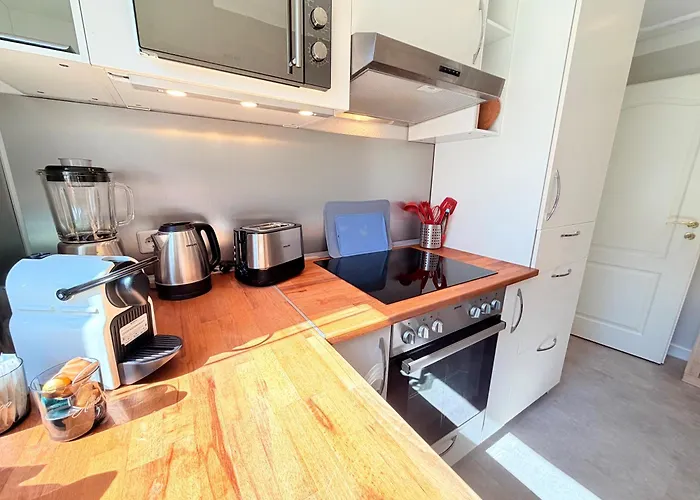 Amaroo - Serviced Apartment 